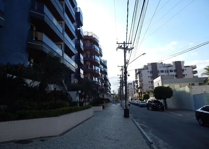 Confortavel E Bem Localizado 3 Quartos Na Praia Do Forte - Cf11