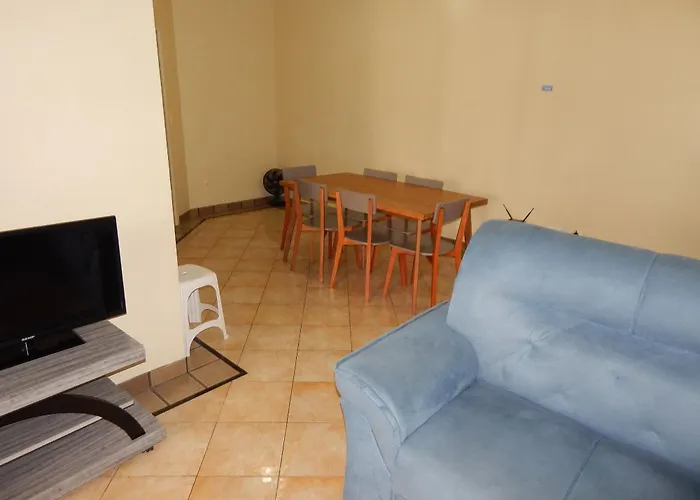 Confortavel E Bem Localizado 3 Quartos Na Praia Do Forte - Cf11