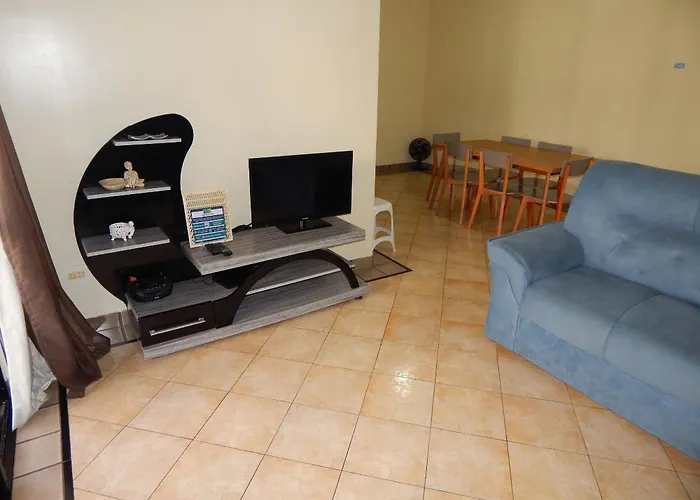 Confortavel E Bem Localizado 3 Quartos Na Praia Do Forte - Cf11